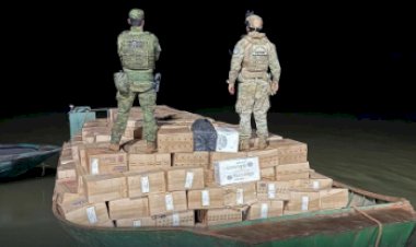 BPFRON prende sete pessoas e apreende quase 90 mil pacotes de cigarros contrabandeados no Paraná