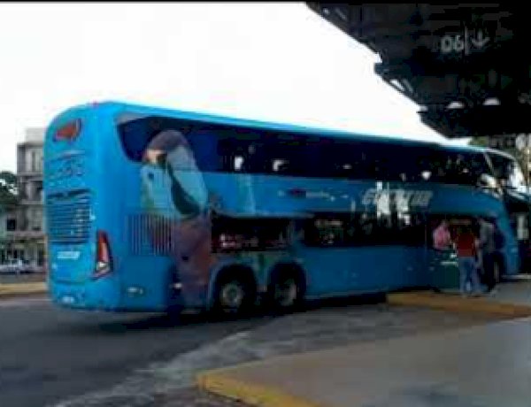 Homem quis tomar banho na rodoviária e quando soube que tinha custo, causou danos ao patrimônio público
