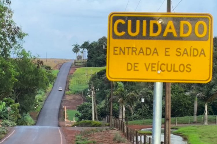 Rodovia municipal  entre Alto Santa Fé e Santa Rita do Oeste  conta com sinalização adequada