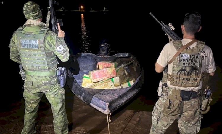 BPFRON e Polícia Federal apreendem embarcação com mais de 667 quilos de maconha em porto clandestino em Santa Helena