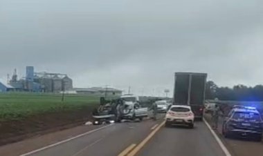 Perseguição da PRF termina em capotamento e colisão na PR-239 entre Assis Chateaubriand e Toledo