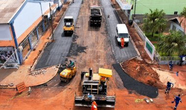 Obras avançam no principal cruzamento de Mercedes e na Rua Dr. Flores