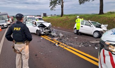 Mão e Filho morrem em colisão frontal  e cinco ficam feridos na BR-277, em Céu Azul agora pela manhã