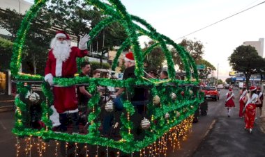 “Luz e Encanto sobre Rodas” leva clima natalino às ruas de Marechal Cândido Rondon neste sábado