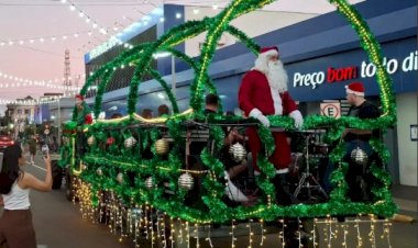 “Luz e Encanto sobre Rodas” leva Orquestrinha e Papai Noel às ruas de Marechal Rondon