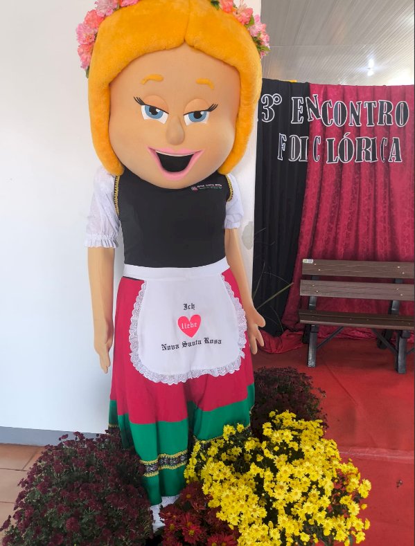 13º Encontro de Dança Folclórica Alemã reúne 21 grupos em Alto Santa Fé