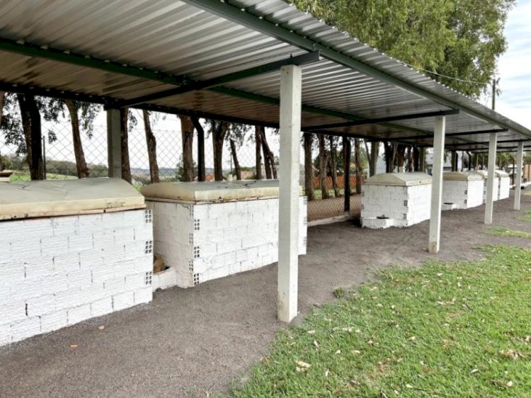 Começa a montagem da estrutura para a festa dos 33 anos de Mercedes