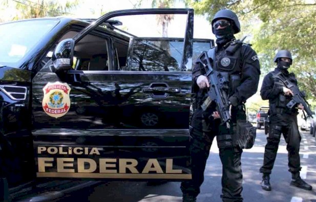 Grande quantidade de Armas, munições, veículos roubados e dinheiro  na operação em Nova Santa Rosa