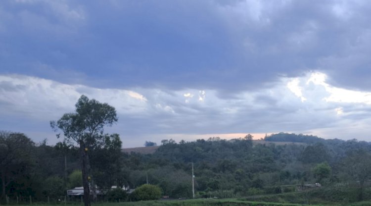 Instabilidade segue nesta  terça-feira (16), mas por enquanto só barulho