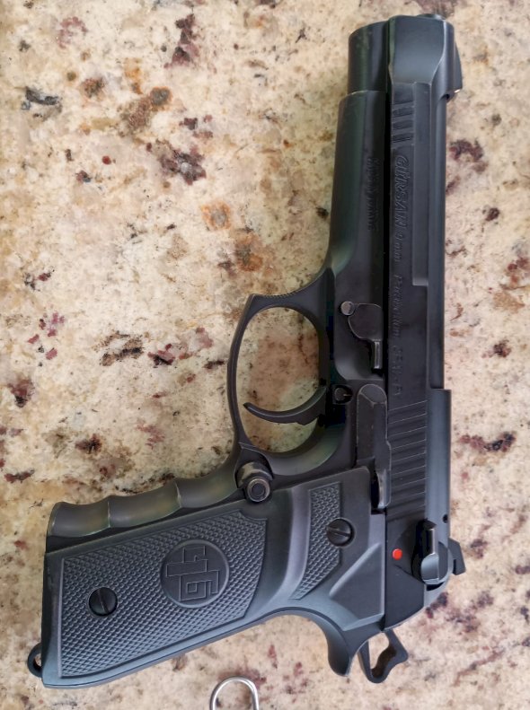 PRF apreende caminhão com drogas, armas e bloqueador de sinal em Ubiratã