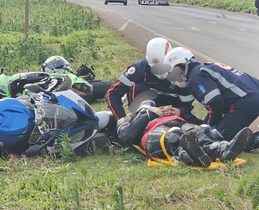 Três motociclistas ficam feridos em acidente na BR-163 entre Toledo e Marechal Cândido Rondon