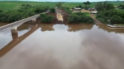 Balsa no Rio Piquiri na BR 272 deve começar a operar na próxima semana